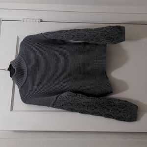 Universal Threads Size Small Gray Long Sleeve Sweaters
